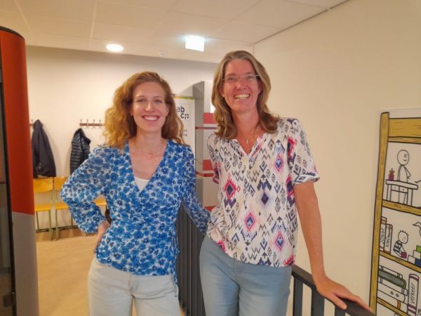 Portret van Amber Sweers en Leanne Alberink, orthopedagogen voor Geen Kind de Buurt Uit